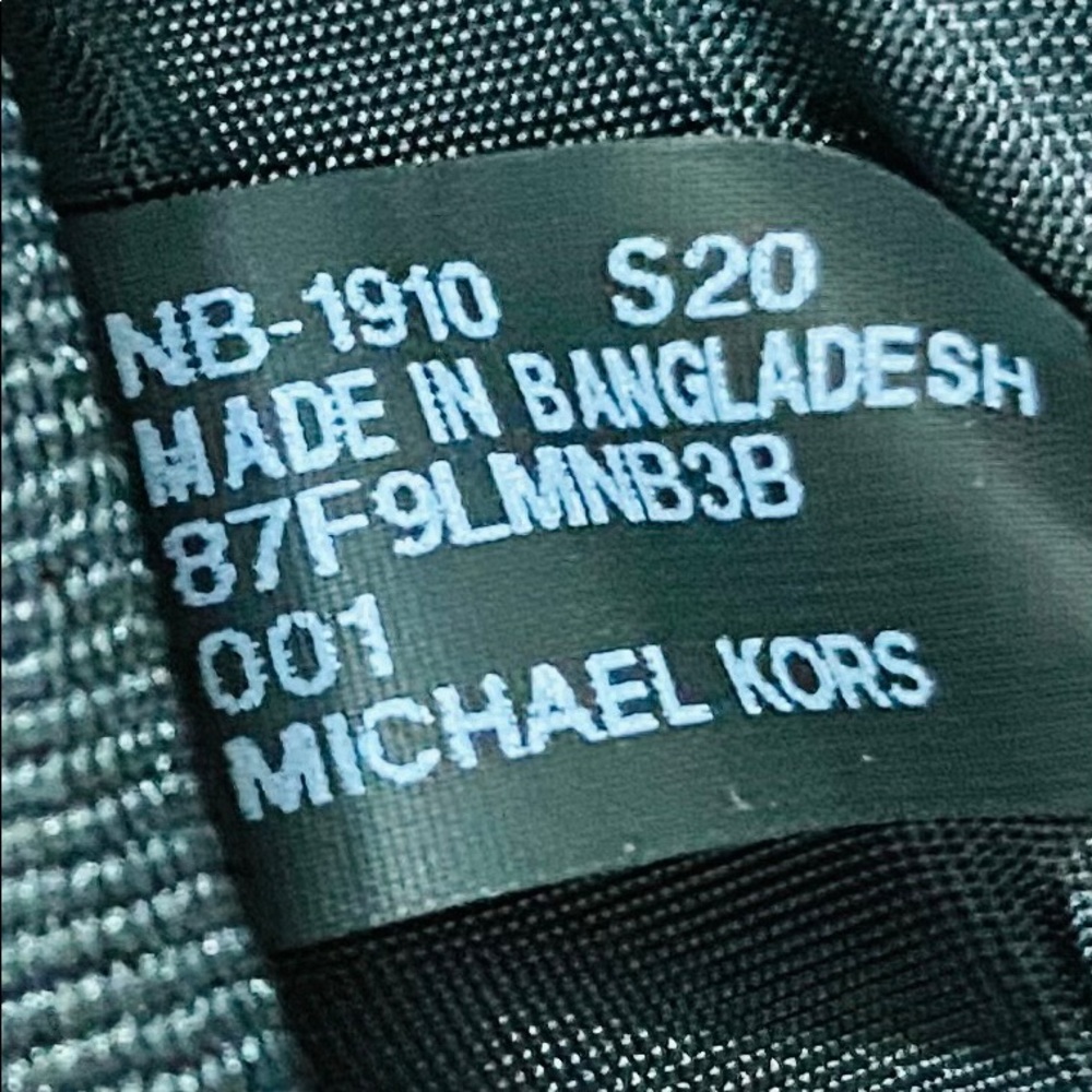 Michael Kors Jet Set Men’s Backpacks & Wallet Set - Picture 7 of 15